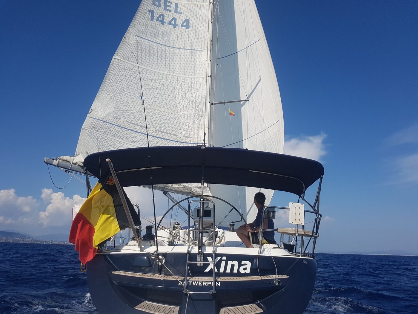 Segelyacht vor Anker
